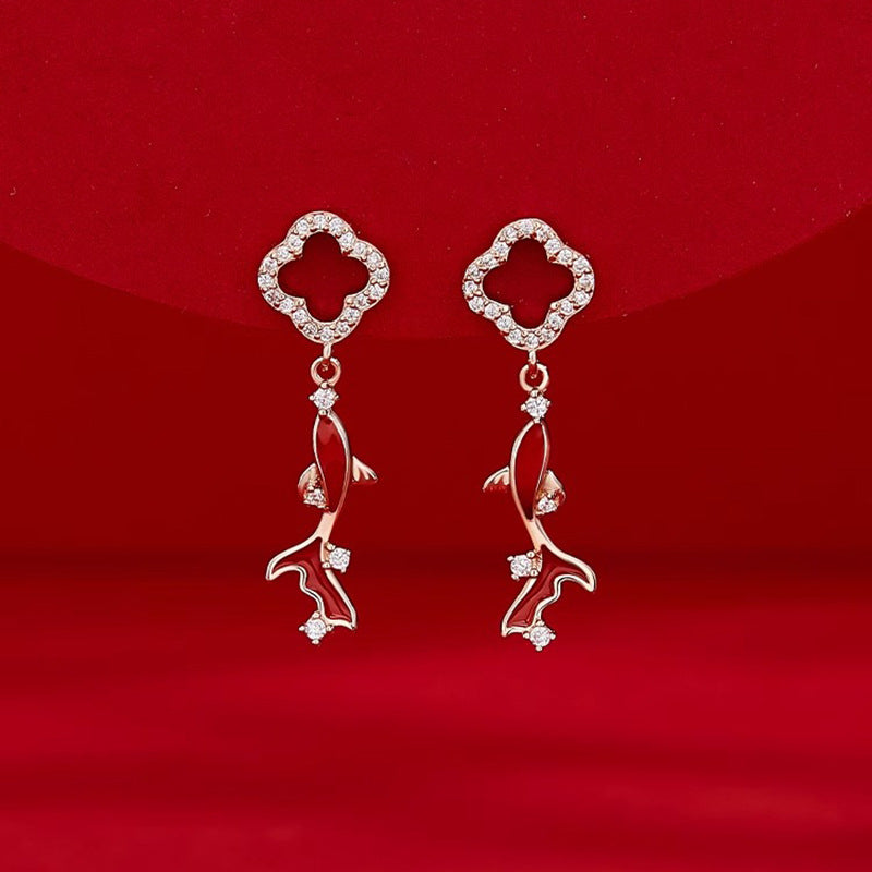 Orecchino artigianale delicato