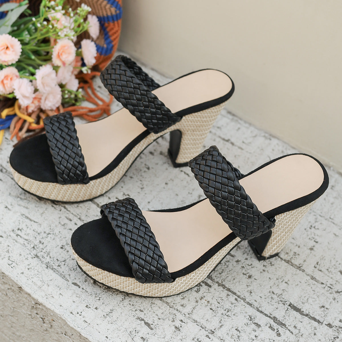 Sandali Ortopediche Aggraziate dal Look Moderno