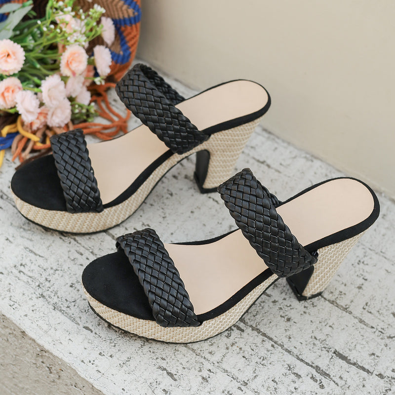 Sandali Ortopediche Aggraziate dal Look Moderno