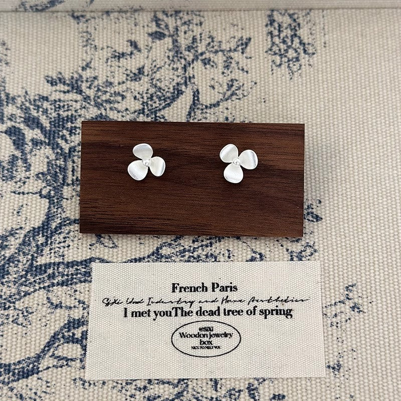 Orecchino bellissimo con stile unico