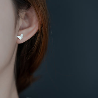 Orecchino artigianale delicato