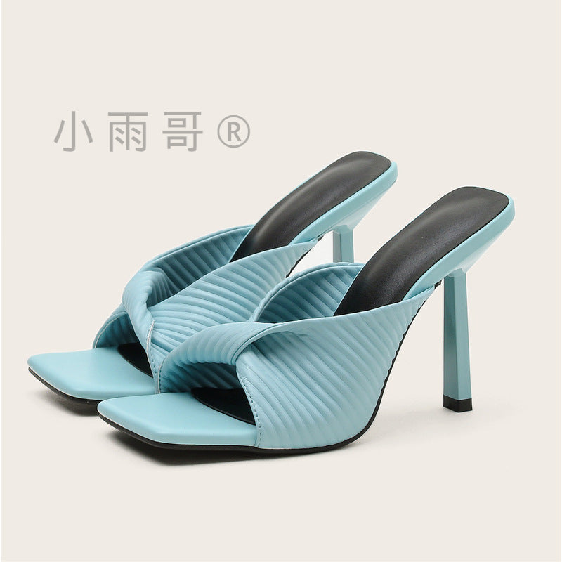 Sandali Ortopediche Aggraziate dal Look Moderno