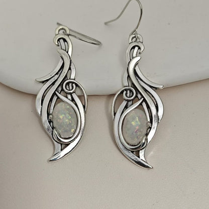 Orecchino artigianale delicato