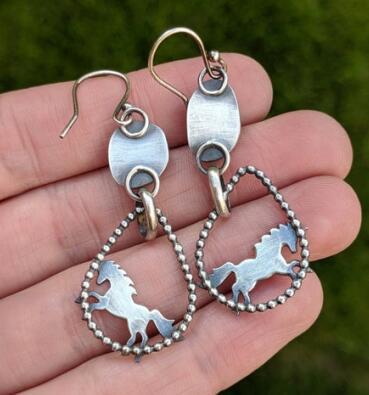 Orecchino bellissimo con stile unico