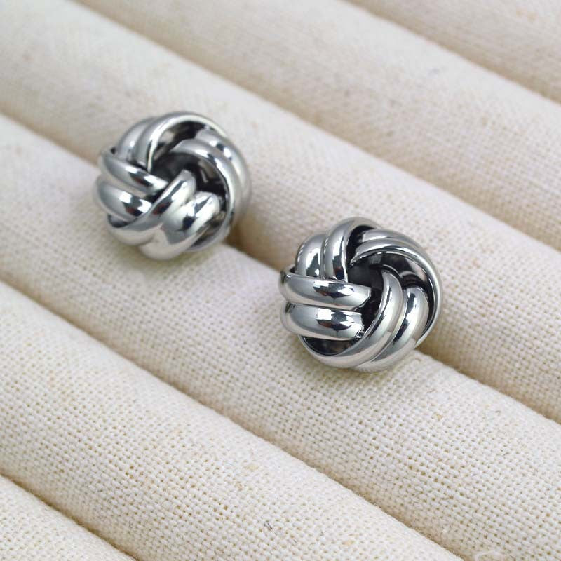 Oro Orecchino bellissimo con stile unico