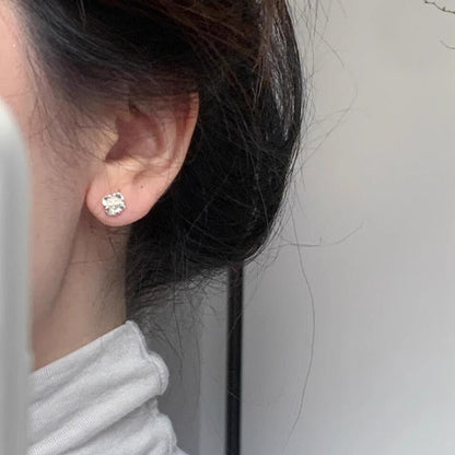 Orecchino artigianale delicato