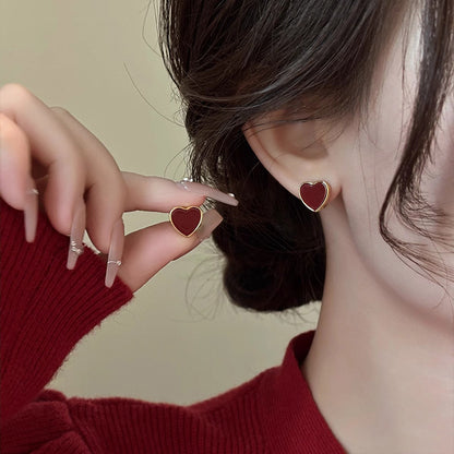 Orecchino classico dal fascino senza tempo