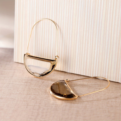 Orecchino artigianale delicato