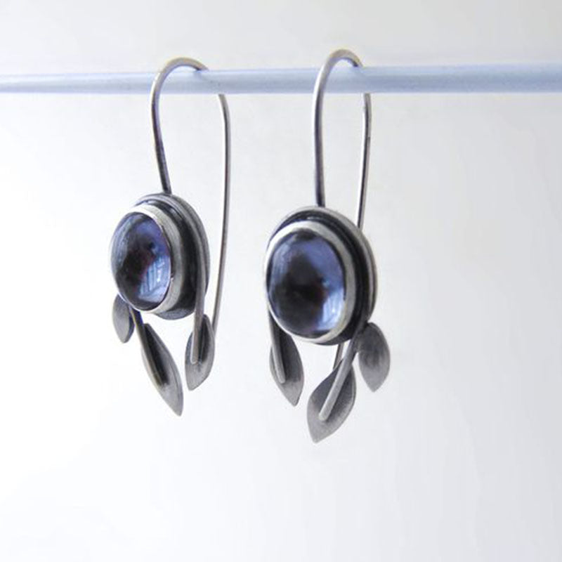 Orecchino artigianale delicato