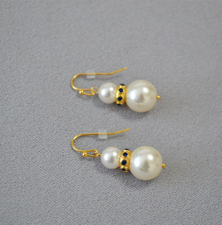 Oro Orecchino bellissimo con stile unico