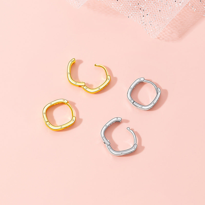 Orecchino romantico per momenti speciali