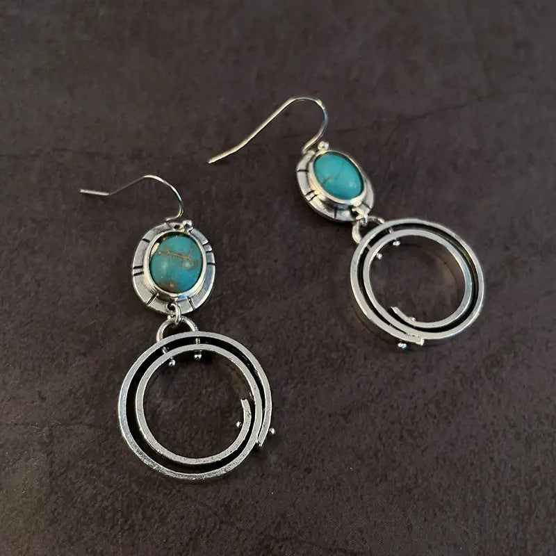 Orecchino artigianale delicato