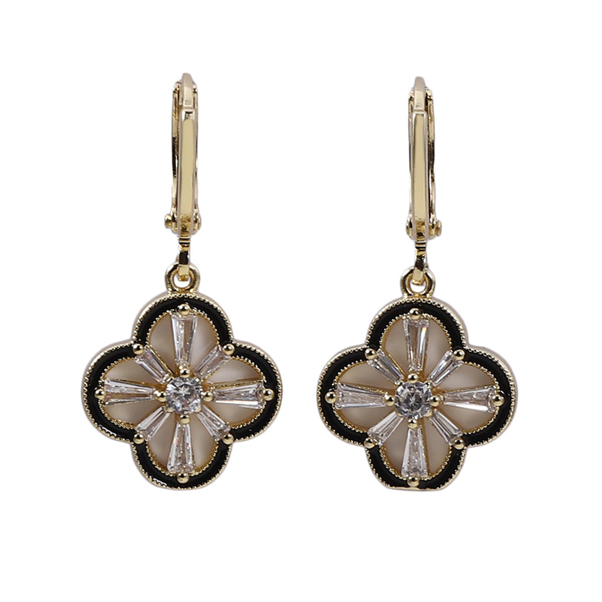 Orecchino affascinante per ogni occasione