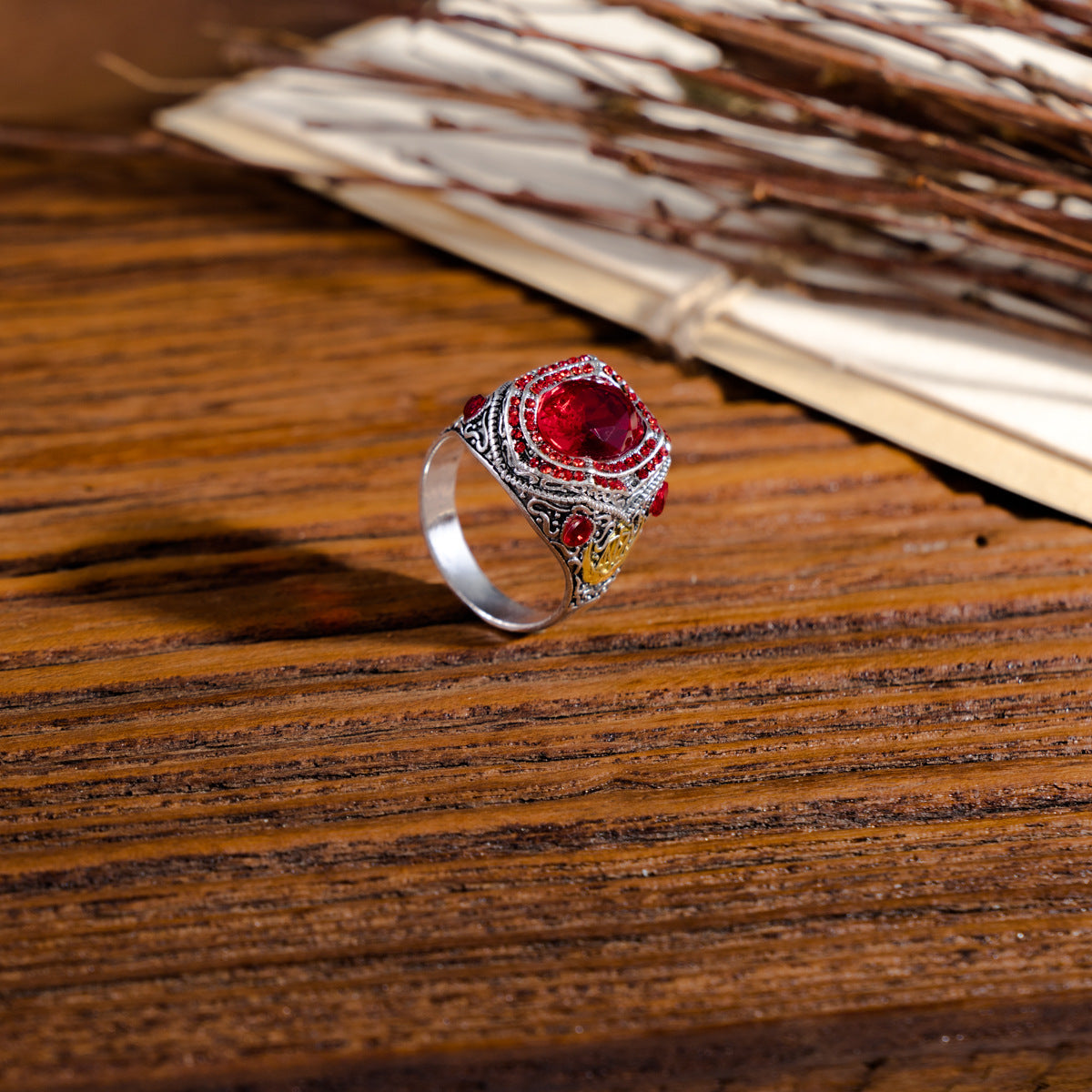 Anello stupendo per uso quotidiano