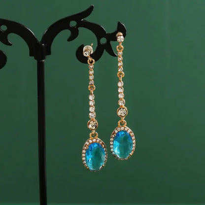 Orecchino artigianale delicato