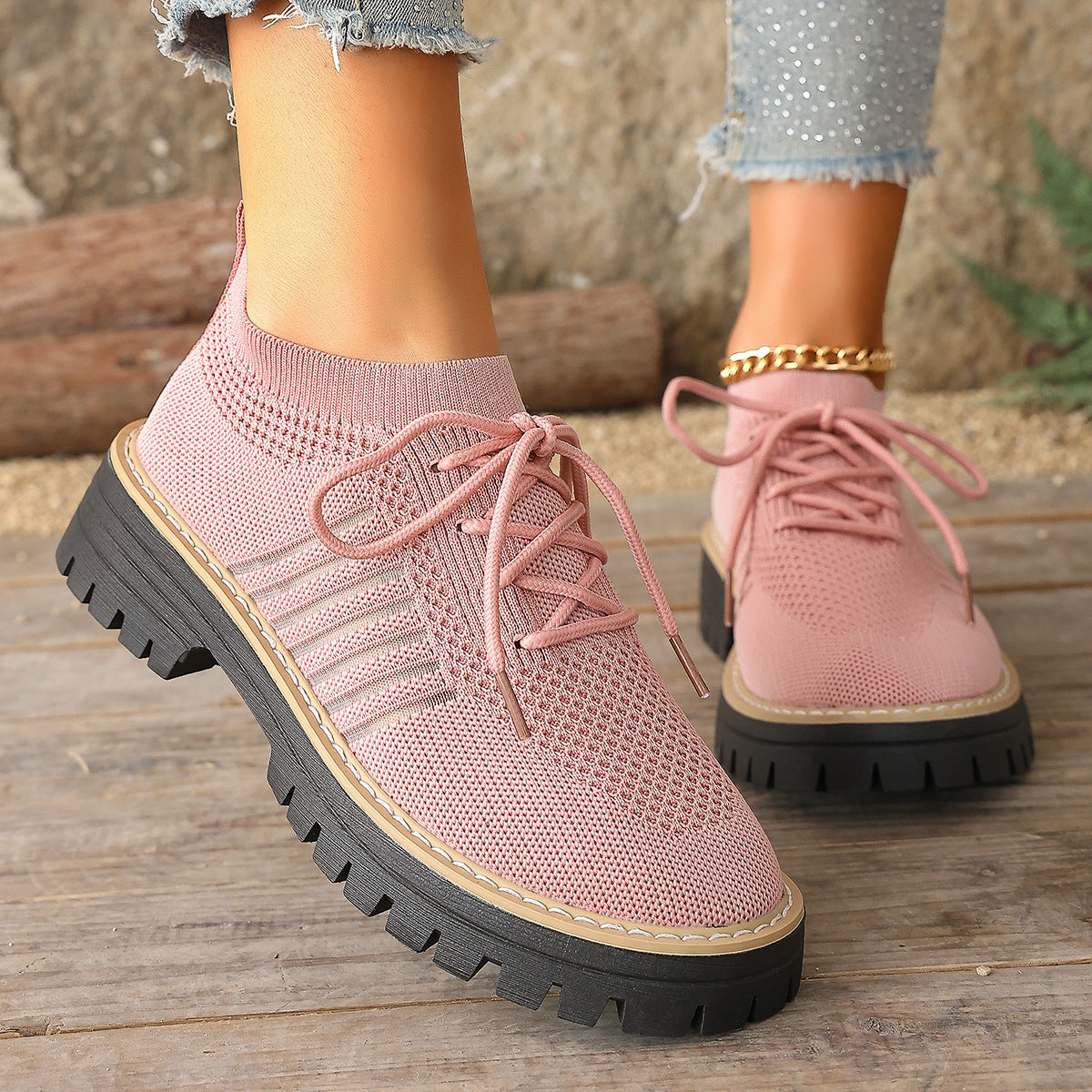 Scarpe Ortopediche Aggraziate dal Look Moderno