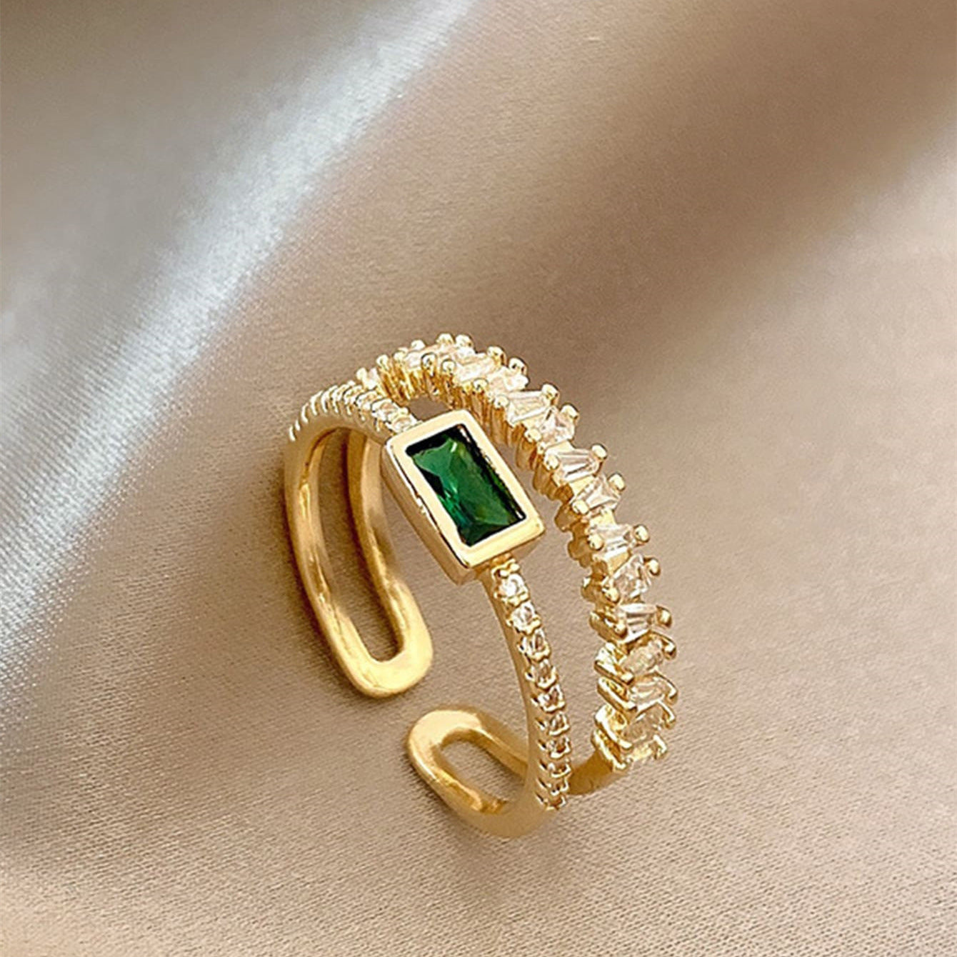 Anello bellissimo con stile unico