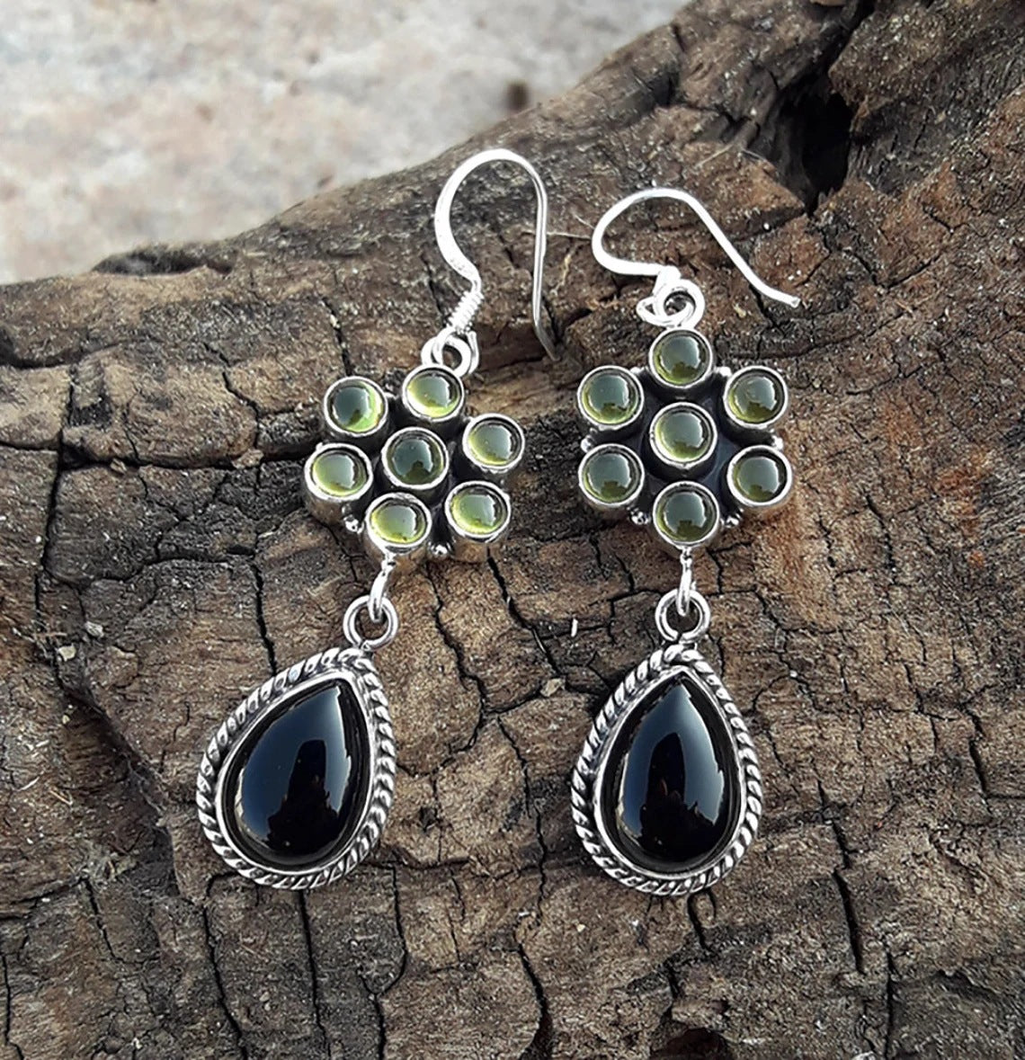 Orecchino classico dal fascino senza tempo