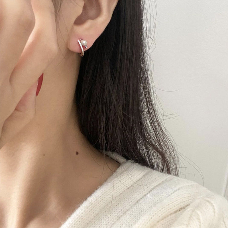 Orecchino artigianale delicato