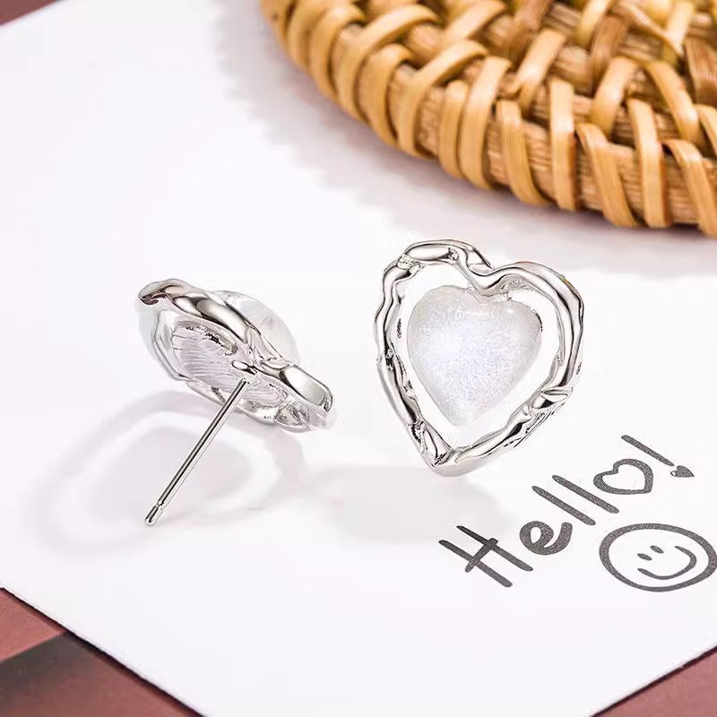 Orecchino artigianale delicato