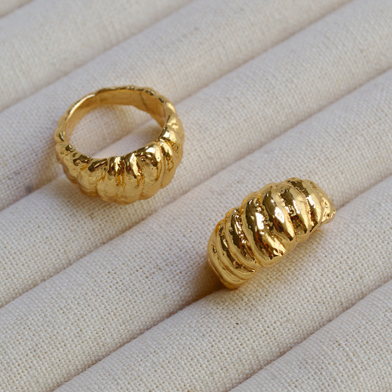 Oro Anello affascinante per ogni occasione