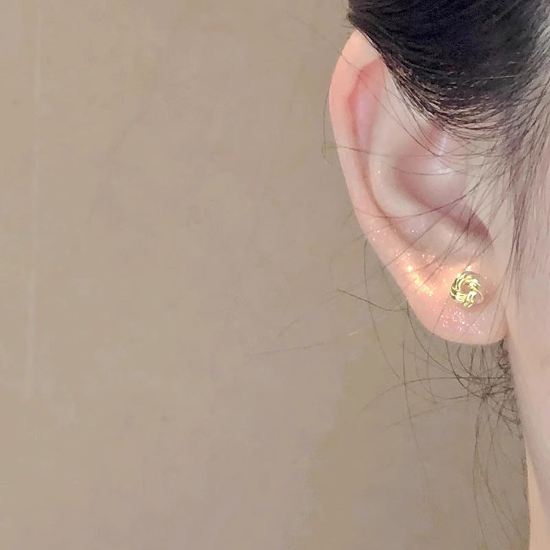 Orecchino classico dal fascino senza tempo