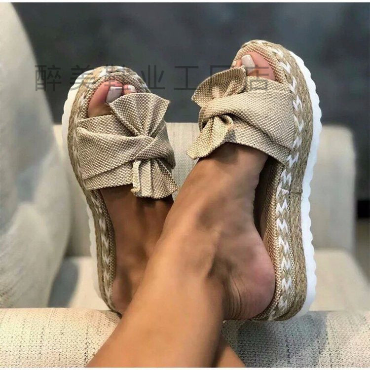 Sandali Ortopediche Aggraziate dal Look Moderno