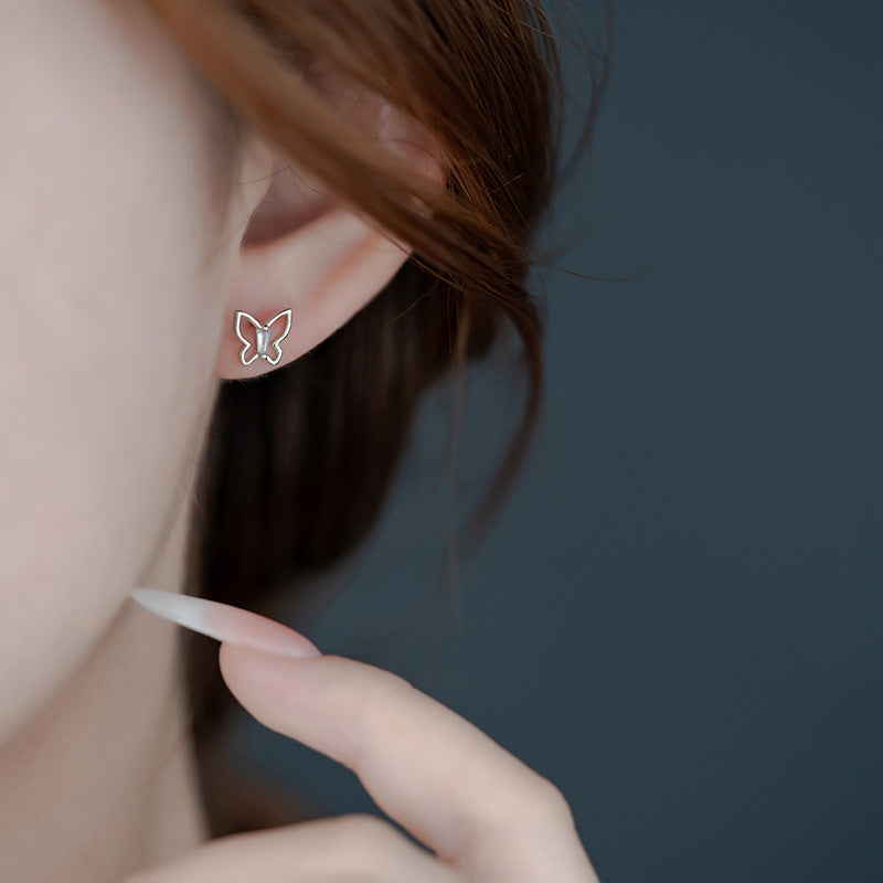 Orecchino artigianale delicato