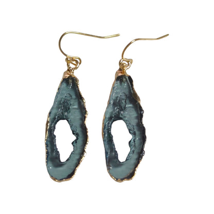 Orecchino artigianale delicato