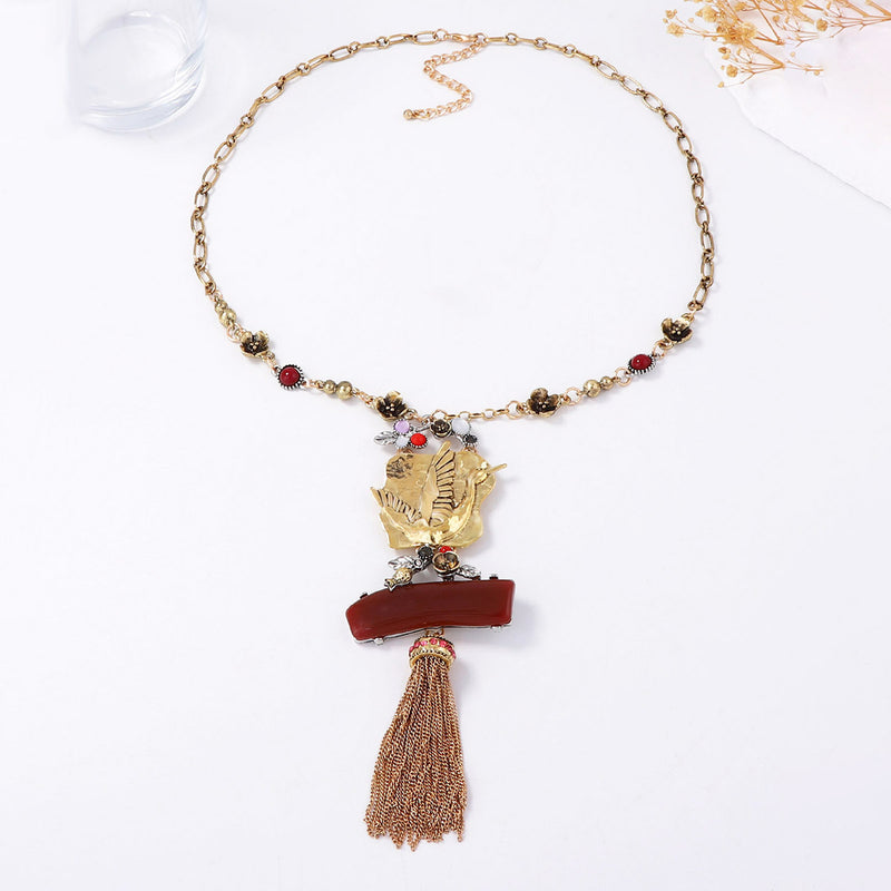 Gioiello artigianale delicato