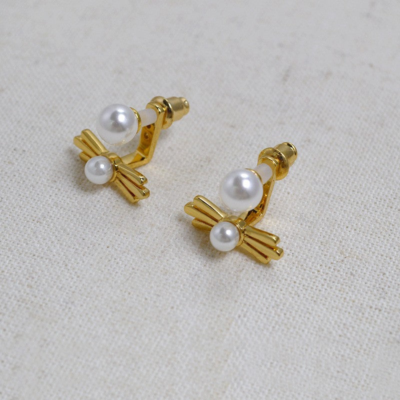 Oro Orecchino bellissimo con stile unico