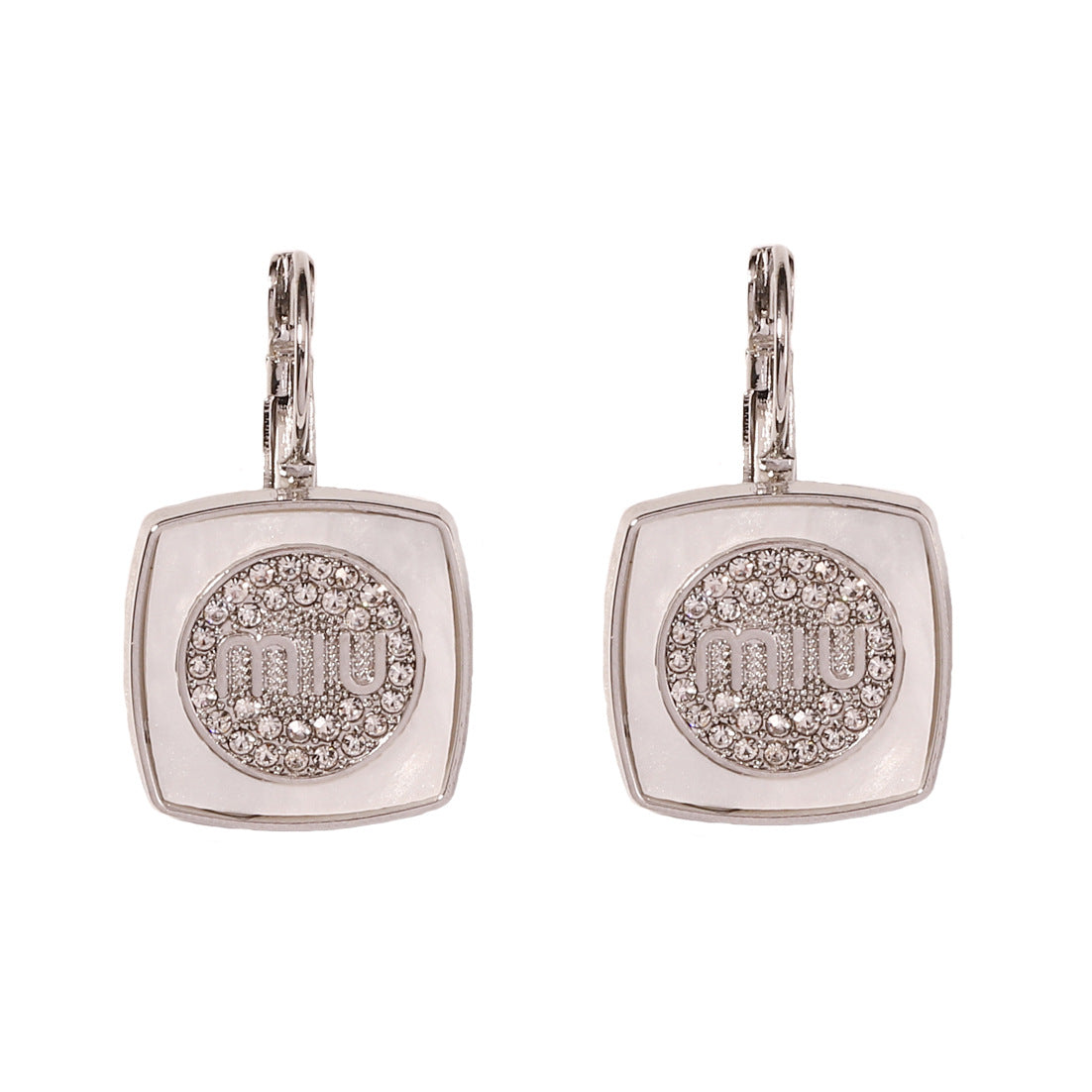 Orecchino affascinante per ogni occasione