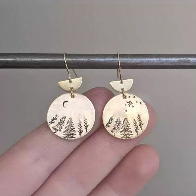 Orecchino artigianale delicato