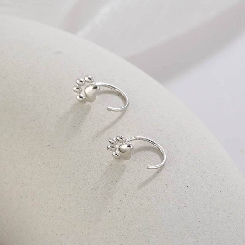 Orecchino artigianale delicato