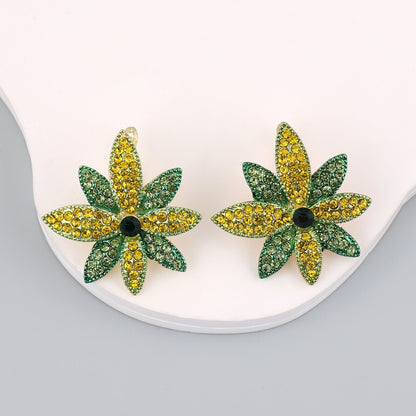 Orecchino bellissimo con stile unico