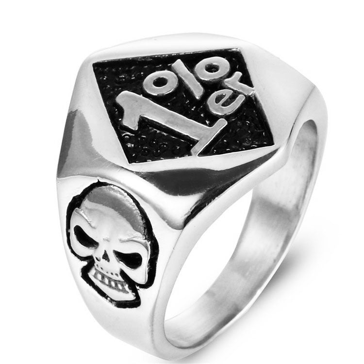 Anello bellissimo con stile unico