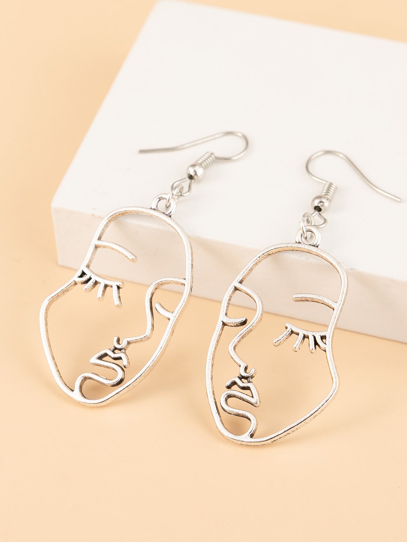 Orecchino stupendo per uso quotidiano