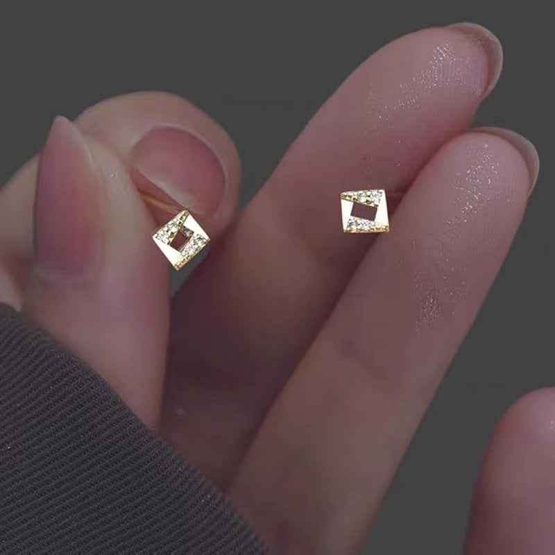 Orecchino elegante per ogni occasione