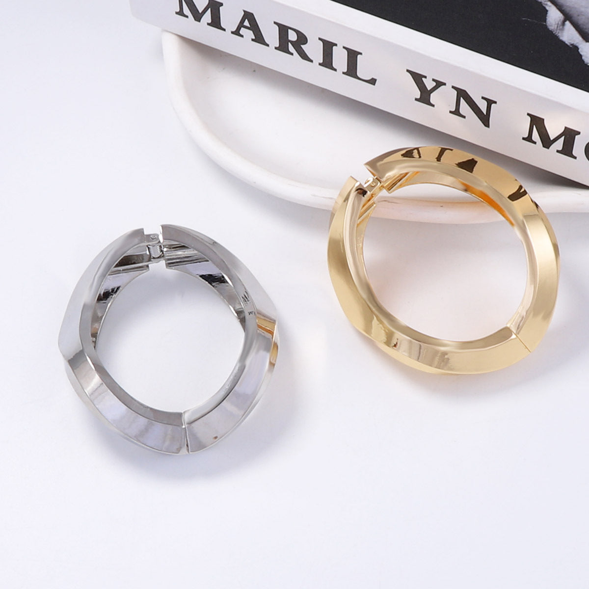 Bracciale bellissimo con stile unico