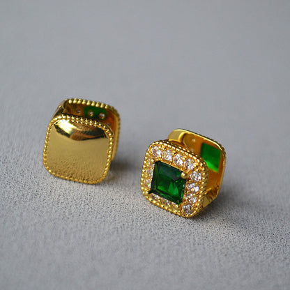 Oro Orecchino artigianale delicato