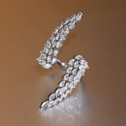 Anello affascinante per ogni occasione