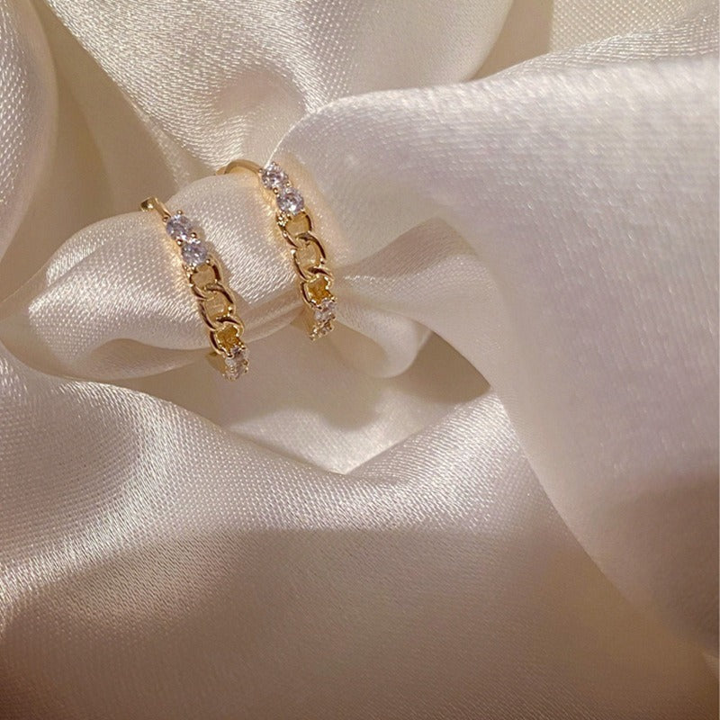 Orecchino stupendo per uso quotidiano