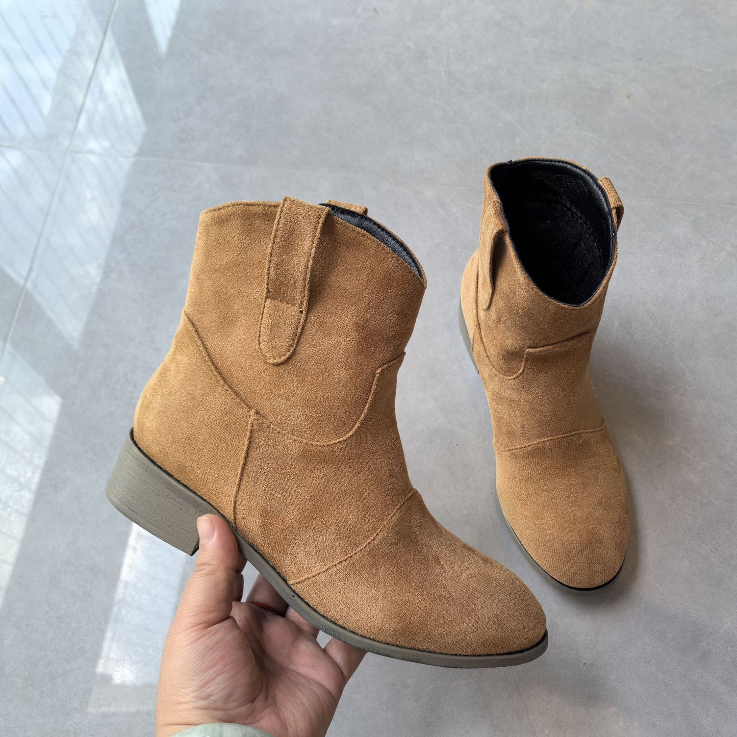 Stivali Ortopediche Aggraziate dal Look Moderno