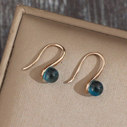 Orecchino artigianale delicato