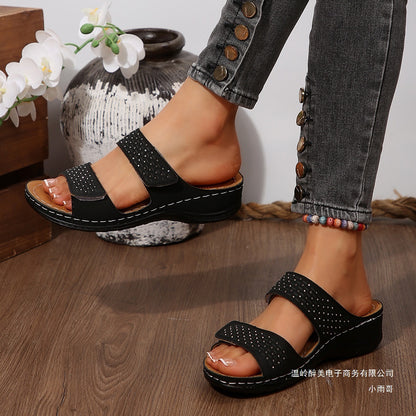 Sandali Ortopediche Aggraziate dal Look Moderno