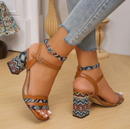 Sandali Ortopediche Aggraziate dal Look Moderno