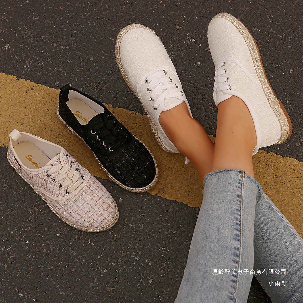 Scarpe Ortopediche Aggraziate dal Look Moderno