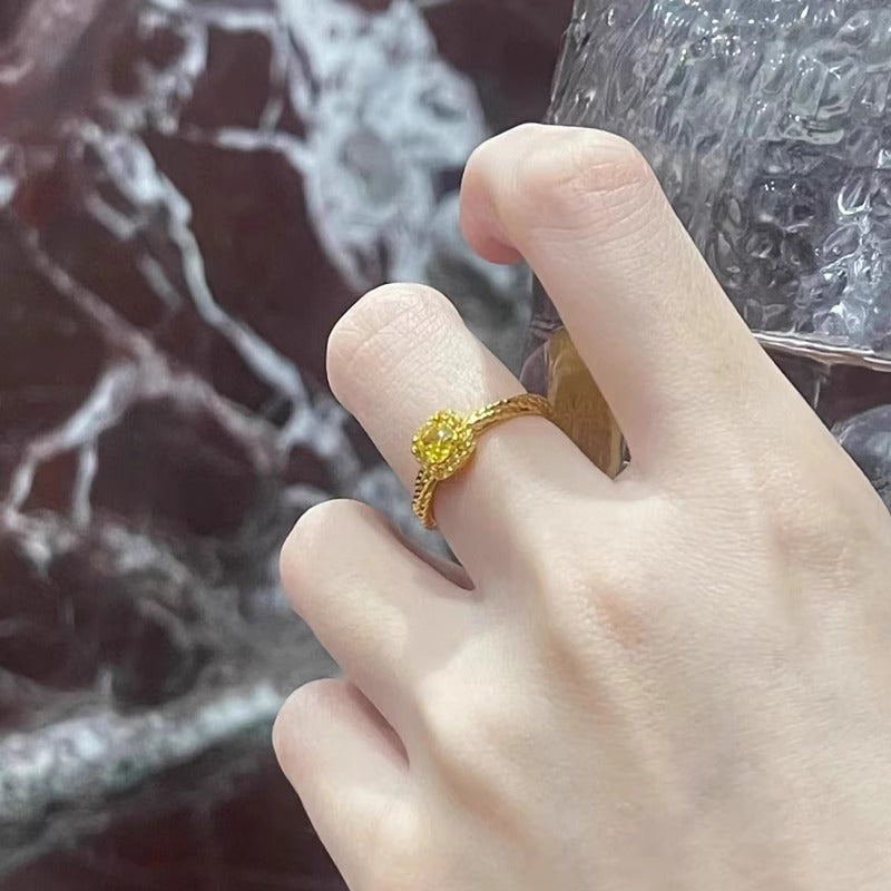 Anello elegante per ogni occasione