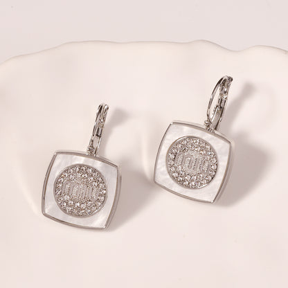 Orecchino affascinante per ogni occasione