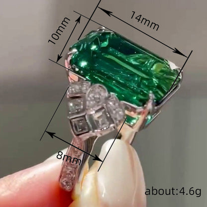 Anello elegante per ogni occasione